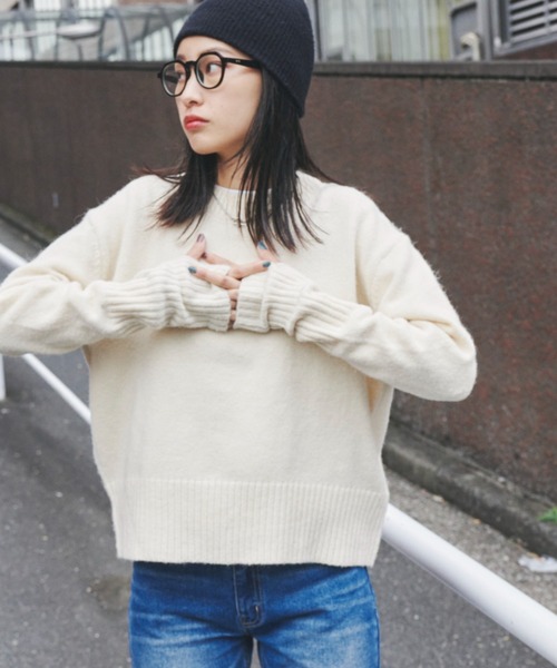 Auntie Rosa Holiday（アンティローザホリデー）の「フィンガーホールクルーネックニット（ニット/セーター・レディース・グレー/アイボリー/ブラウン/レッド/オレンジ/グリーン/ライトグリーン・FREE）」の9枚目の写真