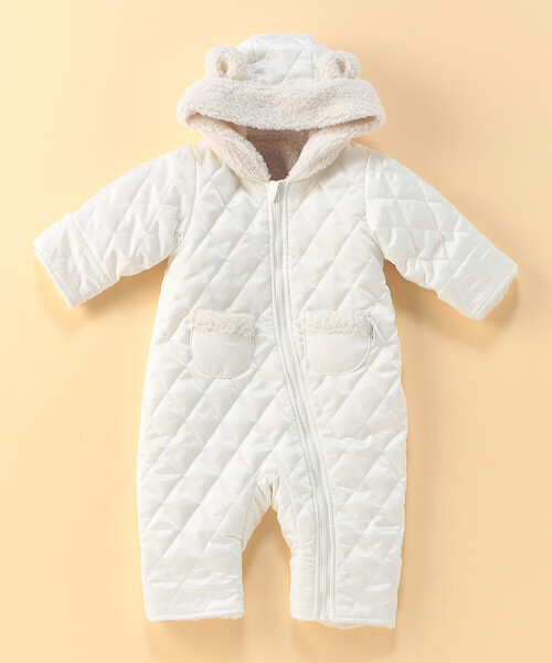 COMME CA ISM（コムサイズム）の「ポリエステルキルトタフタ　耳付き中綿おくるみ(60-80cm)（おくるみ・キッズ・ベージュ/アイボリー・60-80cm）」の2枚目の写真