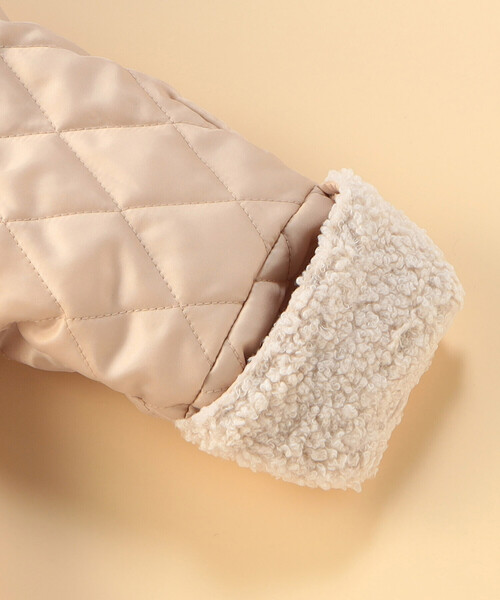 COMME CA ISM（コムサイズム）の「ポリエステルキルトタフタ　耳付き中綿おくるみ(60-80cm)（おくるみ・キッズ・ベージュ/アイボリー・60-80cm）」の6枚目の写真