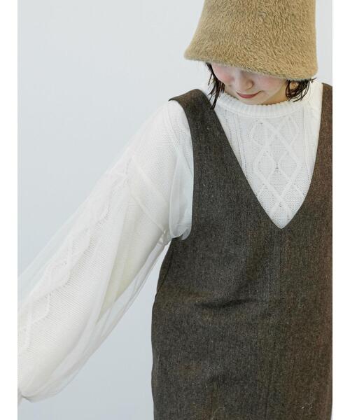 Te chichi TERRASSE（テチチテラス）の「チュール重ねケーブルニット（ニット/セーター・レディース・グレー/オフホワイト/ネイビー・F）」の2枚目の写真