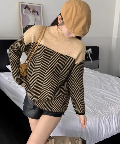Miniministore(ミニミニストア)の「配色ニットトップス プチハイネック 秋冬(ニット/セーター・レディース・ベージュ/ネイビー/ラベンダー・フリー)」の9枚目の写真