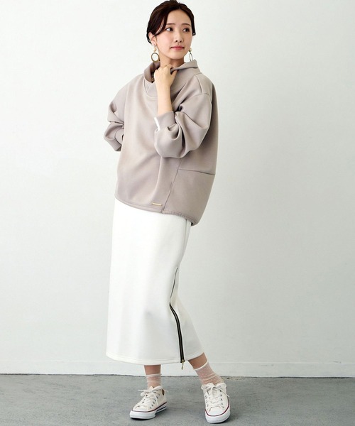 NICOLE white（ニコルホワイト）の「フード風スタンドプルオーバー／ダンボールポンチ（Tシャツ/カットソー・レディース・ブラック/オフホワイト/ベージュ・FREE）」の10枚目の写真