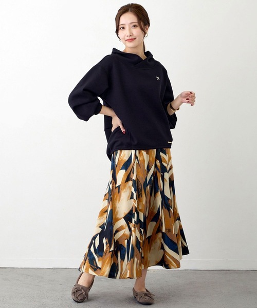 NICOLE white（ニコルホワイト）の「フード風スタンドプルオーバー／ダンボールポンチ（Tシャツ/カットソー・レディース・ブラック/オフホワイト/ベージュ・FREE）」の6枚目の写真