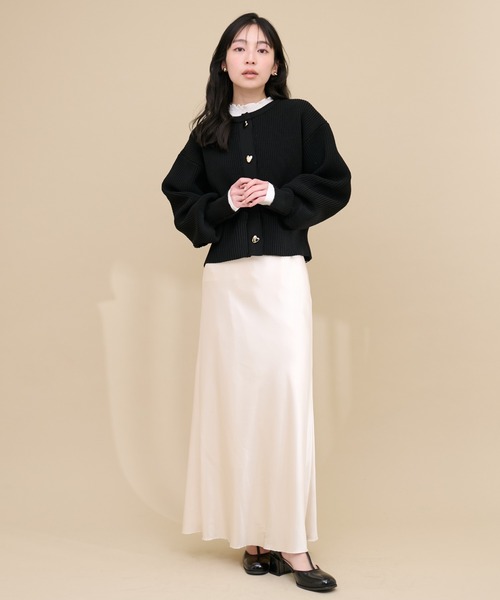 natural couture（ナチュラルクチュール）の「ハート釦ポリニットカーディガン（カーディガン/ボレロ・レディース・ピンク/モカ/ブラック/オフホワイト/ブルー・FREE）」の15枚目の写真