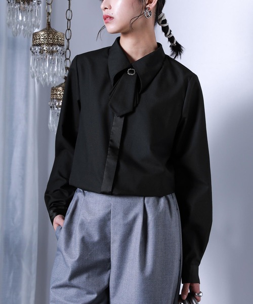 kOhAKU（コハク）の「『取り外しタイ付きシャツ』（シャツ/ブラウス・レディース・ブラック/オフホワイト・1/2）」の3枚目の写真