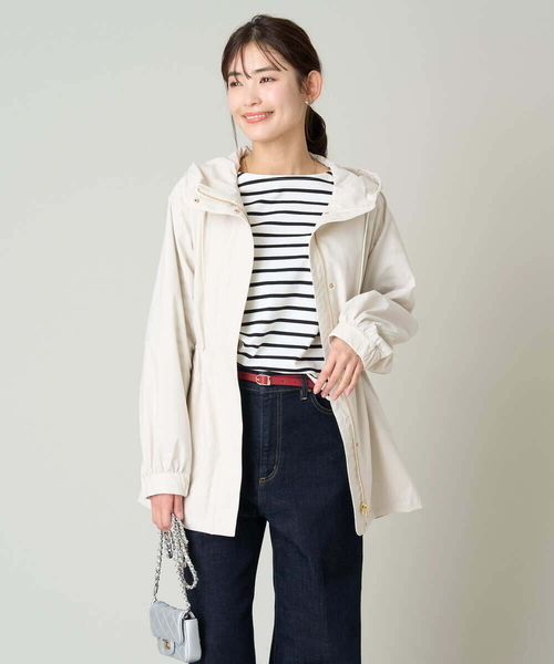 a.v.v（アーヴェヴェ）の「【微撥水】フーデッドユーティリティジャケット（マウンテンパーカー・レディース・チャコールグレー/アイボリー/ベージュ・36/34/38/40/42）」の7枚目の写真