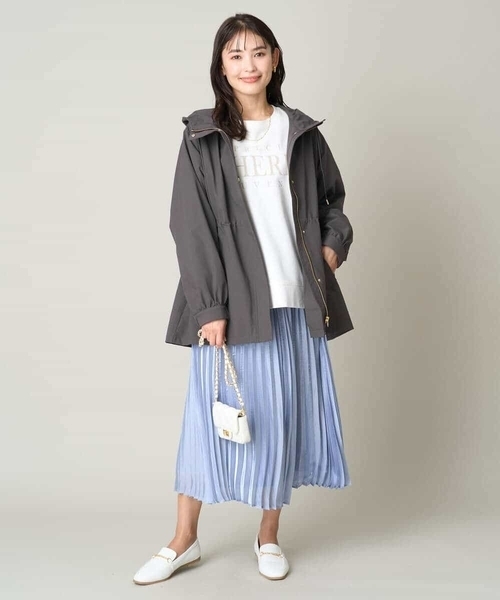 a.v.v（アーヴェヴェ）の「【微撥水】フーデッドユーティリティジャケット（マウンテンパーカー・レディース・チャコールグレー/アイボリー/ベージュ・36/34/38/40/42）」の10枚目の写真