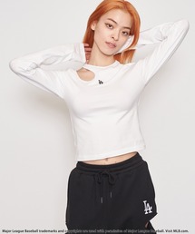 BACK TO THE FIELD | 【MLB】アシメショルダーカットアウトロゴトップス(Tシャツ/カットソー)