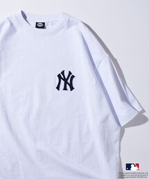 FREAK'S STORE | 限定展開 MLB/メジャーリーグベースボール 別注 9オンス Heavyweight ビッグシルエット ワンポイントデザイン クルーネックTシャツ/NY(Tシャツ/カットソー)