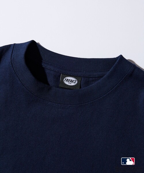FREAK'S STORE（フリークスストア）の「限定展開 MLB/メジャーリーグベースボール 別注 9オンス Heavyweight ビッグシルエット ワンポイントデザイン クルーネックTシャツ/NY（Tシャツ/カットソー・メンズ・ホワイト/ネイビー/ブラック・SMALL/LARGE/MEDIUM）」の14枚目の写真
