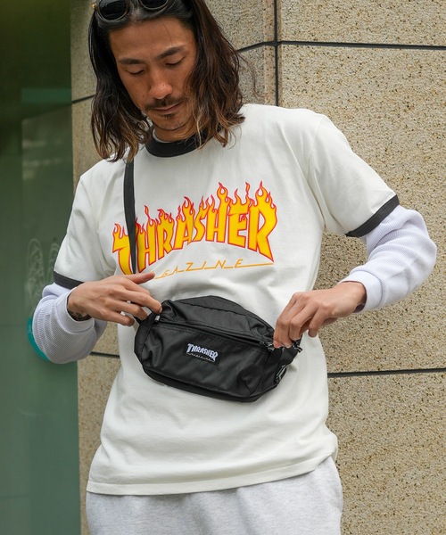 THRASHER(スラッシャー)の「BENCHMARK MINI SHOULDER POUCH YOKO/スラッシャー撥水加工シンプルデザインミニショルダーバッグポーチ(ショルダーバッグ・メンズ・ブラック×イエロー/ブラック×ホワイト/ブラック系その他・FREE)」の6枚目の写真