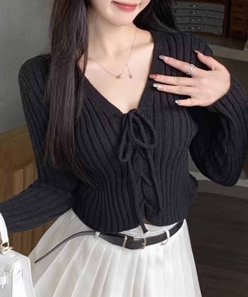 NANEA(ナネア)の「レースアップニットトップス(ニット/セーター・レディース・カーキ/アイボリー/ブラック/グリーン/ベージュ/ホワイト・フリー)」の3枚目の写真