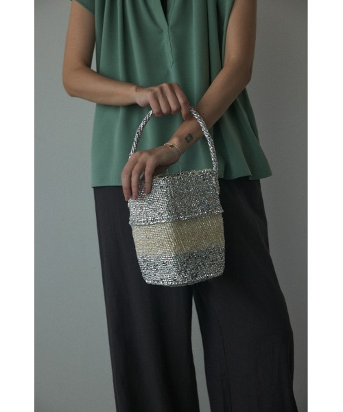 BLACK BY MOUSSY(ブラックバイマウジー)の「2tone plastic sisal bag(2トーンプラスチックサイザルバック)(かごバッグ・レディース・シルバー/ゴールド・FREE)」の2枚目の写真