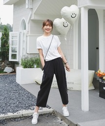 William&Beta（ウィリアムアンドベター）の「スマイルイラストＴシャツ(親子ペア対応)（Tシャツ/カットソー）」