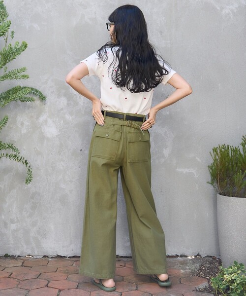 FREAK'S STORE(フリークスストア)の「【べストセラー】ミニハート刺繍 Tシャツ(Tシャツ/カットソー・レディース・ブラック/キャメル/オフホワイト・フリ-)」の7枚目の写真