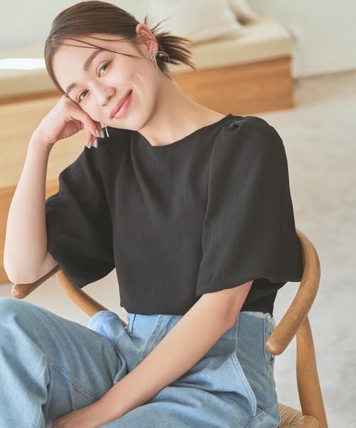 mysty woman（ミスティウーマン）の「［追加1］【WEB限定】フンワリパフスリーブブラウス　119296（シャツ/ブラウス・レディース・ブラック/アイボリー/グレイッシュブルー/ピンク・FREE）」の3枚目の写真