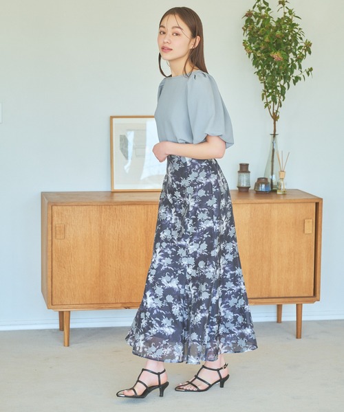 mysty woman（ミスティウーマン）の「［追加1］【WEB限定】フンワリパフスリーブブラウス　119296（シャツ/ブラウス・レディース・ブラック/アイボリー/グレイッシュブルー/ピンク・FREE）」の21枚目の写真