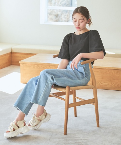 mysty woman（ミスティウーマン）の「［追加1］【WEB限定】フンワリパフスリーブブラウス　119296（シャツ/ブラウス・レディース・ブラック/アイボリー/グレイッシュブルー/ピンク・FREE）」の20枚目の写真