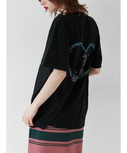 jouetie(ジュエティ)の「HOLEグラフィックBIGTシャツ【コラボ】(Tシャツ/カットソー・レディース・オフホワイト/ブラック・MEDIUM)」の5枚目の写真