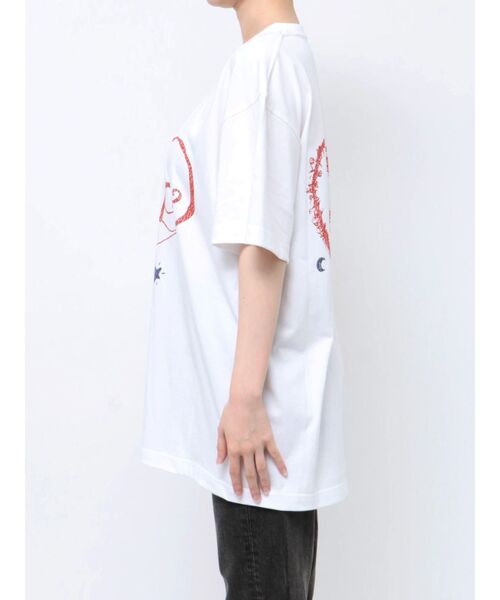 jouetie(ジュエティ)の「HOLEグラフィックBIGTシャツ【コラボ】(Tシャツ/カットソー・レディース・オフホワイト/ブラック・MEDIUM)」の16枚目の写真