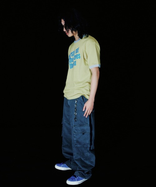 ISTKUNST（イストクンスト）の「A'GEM/9 × .kom 『ISTKUNST/イストクンスト』 STOP US TEE/ストップ アス Tシャツ（Tシャツ/カットソー・メンズ・ライトブルー/イエロー・S/L）」の4枚目の写真