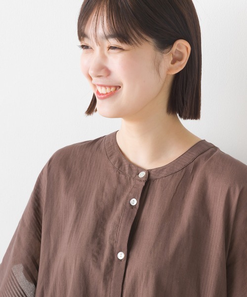 OMNES(オムネス)の「コットンドビードルマンシャツ半袖(シャツ/ブラウス・レディース・ホワイト/チャコール/ブラウン/ピンク・FREE)」の9枚目の写真