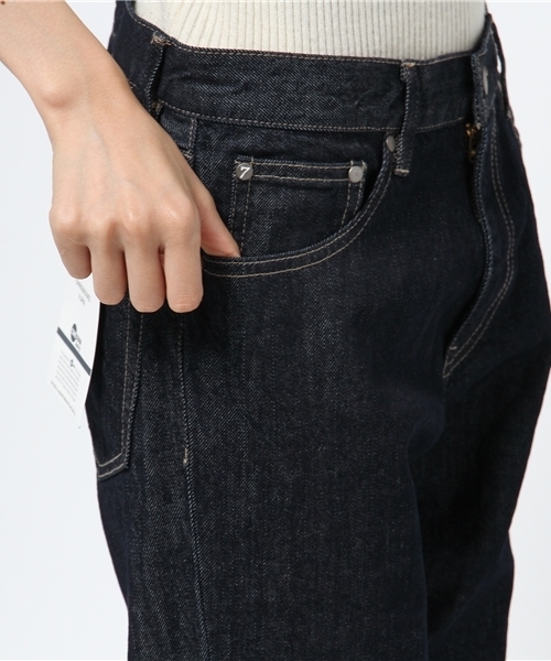 SEVENDAYS=SUNDAY（セブンデイズサンデイ）の「ＣＯＮＥ　ＤＥＮＩＭ　テーパードパンツ（その他パンツ・レディース・インディゴブルー/ライトインディゴブルー・MEDIUM/LARGE）」の10枚目の写真