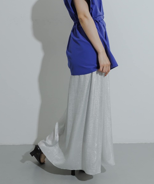 SENSE OF PLACE by URBAN RESEARCH(センスオブプレイスバイアーバンリサーチ)の「ハクプリントフレアスカート(スカート・レディース・チャコールグレー/ゴールド/シルバー/ブルー・MEDIUM/SMALL/TALL)」の13枚目の写真