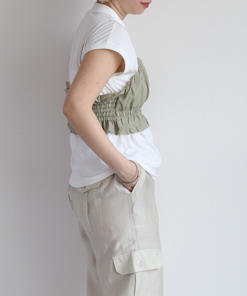 cepo（セポ）の「＜セットアイテム＞ビスチェ＋ノースリーブTee（ベスト・レディース・ベージュ/グリーン/ブラック・M）」の16枚目の写真