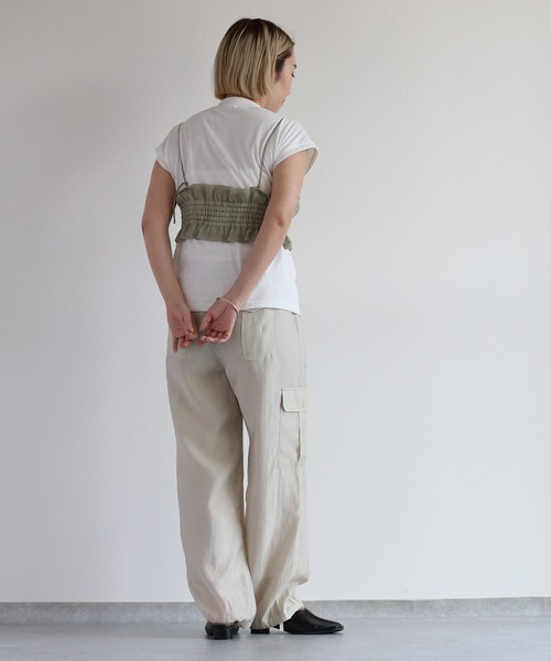 cepo（セポ）の「＜セットアイテム＞ビスチェ＋ノースリーブTee（ベスト・レディース・ベージュ/グリーン/ブラック・M）」の14枚目の写真