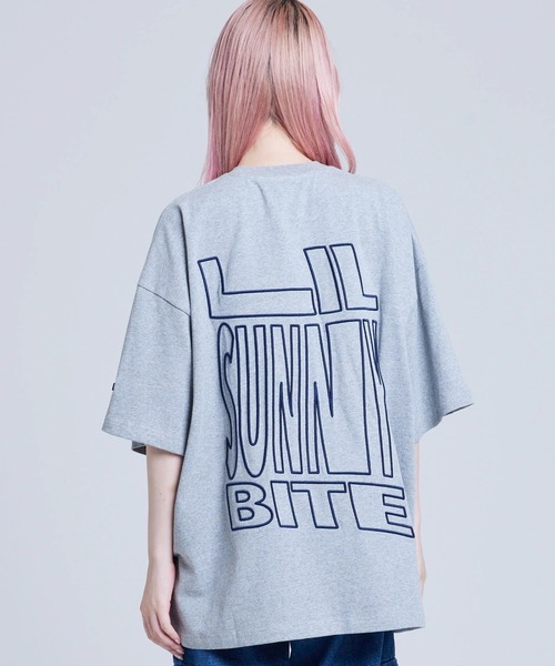 L.H.P(エルエイチピー)の「LittleSunnyBite/リトルサニーバイト/big logo big tee(Tシャツ/カットソー・レディース・ブラック/グレー/ネイビー・SMALL/MEDIUM)」の3枚目の写真