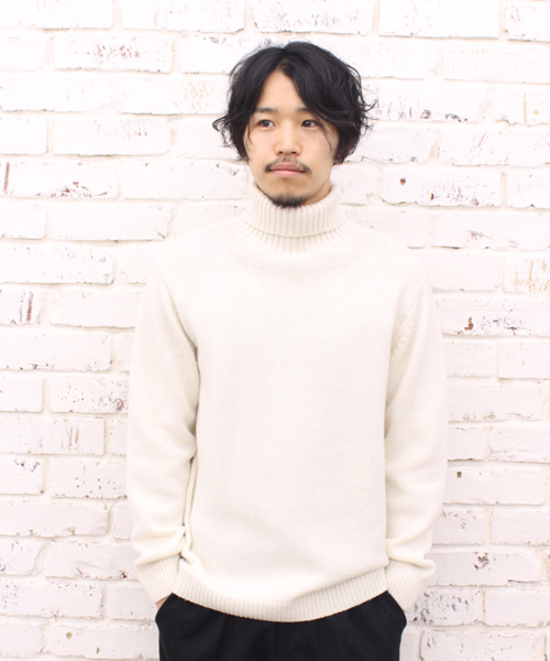CIAOPANIC(チャオパニック)の「【Ciaopanic】 ウォッシャブル天竺編みタートルネック(ニット/セーター・メンズ・ホワイト/グレー/グリーン/ネイビー・MEDIUM/LARGE)」の1枚目の写真