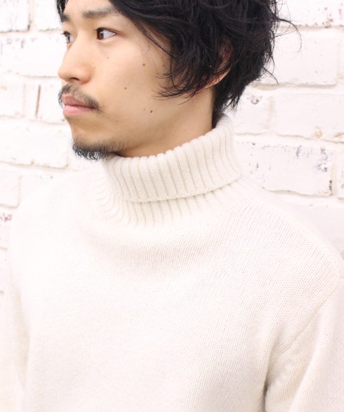 CIAOPANIC(チャオパニック)の「【Ciaopanic】 ウォッシャブル天竺編みタートルネック(ニット/セーター・メンズ・ホワイト/グレー/グリーン/ネイビー・MEDIUM/LARGE)」の7枚目の写真