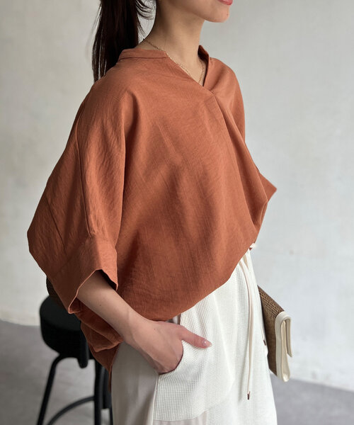 Chez toi(シェトワ)の「リネンタッチ袖ターンバックブラウス(シャツ/ブラウス・レディース・オレンジ/サックスブルー/オフホワイト/チャコールグレー・FREE)」の11枚目の写真