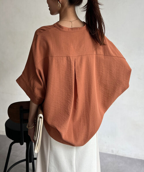 Chez toi(シェトワ)の「リネンタッチ袖ターンバックブラウス(シャツ/ブラウス・レディース・オレンジ/サックスブルー/オフホワイト/チャコールグレー・FREE)」の8枚目の写真