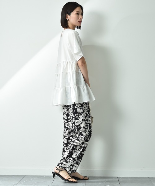 INTERPLANET（インタープラネット）の「麻調シアーティアードブラウス（シャツ/ブラウス・レディース・ブラック/オフホワイト・FREE）」の4枚目の写真