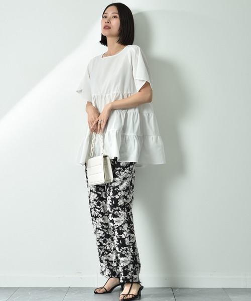 INTERPLANET（インタープラネット）の「麻調シアーティアードブラウス（シャツ/ブラウス・レディース・ブラック/オフホワイト・FREE）」の7枚目の写真