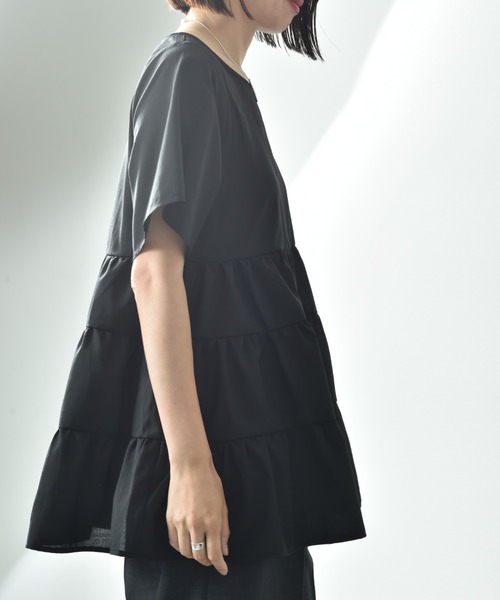 INTERPLANET（インタープラネット）の「麻調シアーティアードブラウス（シャツ/ブラウス・レディース・ブラック/オフホワイト・FREE）」の20枚目の写真