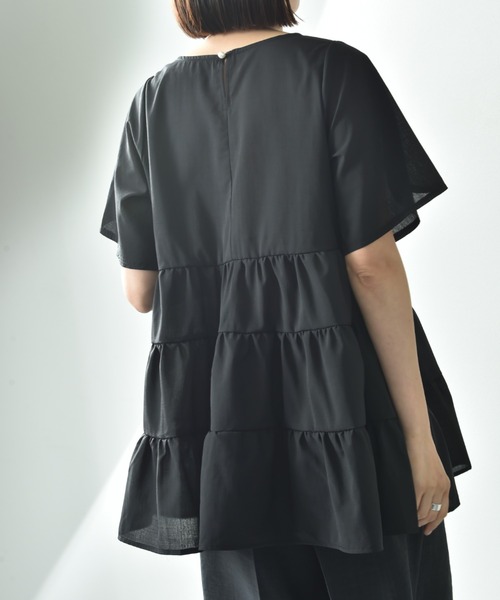 INTERPLANET（インタープラネット）の「麻調シアーティアードブラウス（シャツ/ブラウス・レディース・ブラック/オフホワイト・FREE）」の21枚目の写真