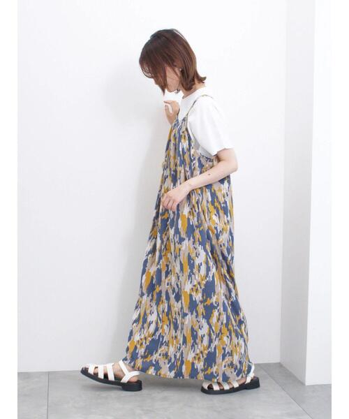 Samansa Mos2 blue（サマンサモスモスブルー）の「楊柳プリントタックキャミワンピース（ワンピース・レディース・ベージュ/ブラック/ネイビー・F）」の19枚目の写真