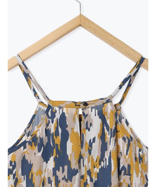 Samansa Mos2 blue（サマンサモスモスブルー）の「楊柳プリントタックキャミワンピース（ワンピース・レディース・ベージュ/ブラック/ネイビー・F）」の4枚目の写真