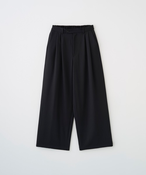 Juha(ユハ)の「2TUCK WIDE EASY PANTS(スラックス・メンズ・ブラック/グレイッシュベージュ・4/3/2)」の3枚目の写真