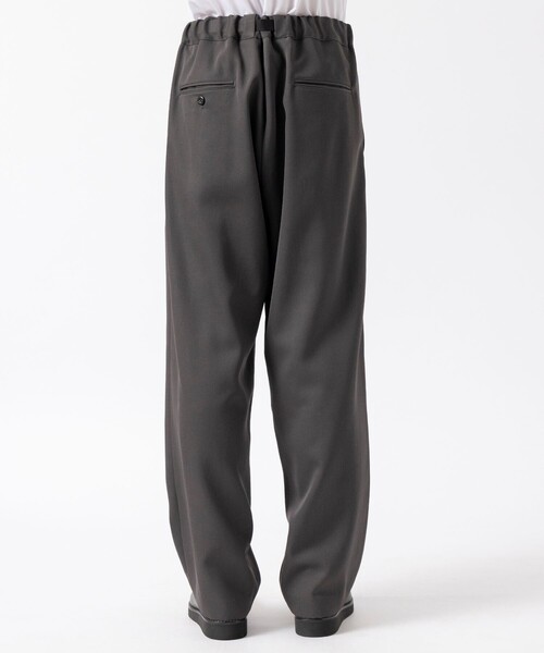 UJOH(ウジョー)の「【UJOH HOMME / ウジョーオム】Tape-Belt 1 Tuck Pants(スラックス・メンズ・ネイビー/グレー・4/3/5)」の22枚目の写真