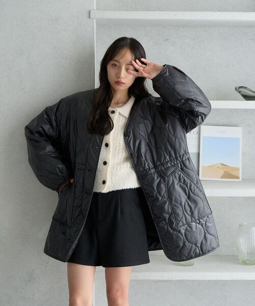 earth music&ecology（アースミュージックアンドエコロジー）の「キルティングハーフコート（ノーカラージャケット・レディース・アイボリー/ブラック/ベージュ・FREE）」の8枚目の写真