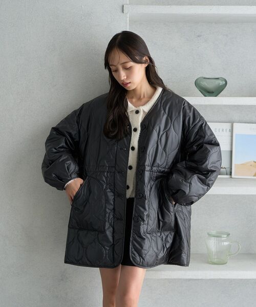 earth music&ecology（アースミュージックアンドエコロジー）の「キルティングハーフコート（ノーカラージャケット・レディース・アイボリー/ブラック/ベージュ・FREE）」の9枚目の写真