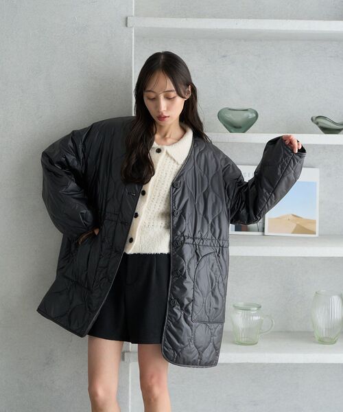 earth music&ecology（アースミュージックアンドエコロジー）の「キルティングハーフコート（ノーカラージャケット・レディース・アイボリー/ブラック/ベージュ・FREE）」の10枚目の写真