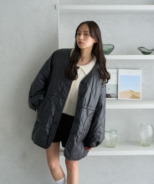 earth music&ecology（アースミュージックアンドエコロジー）の「キルティングハーフコート（ノーカラージャケット・レディース・アイボリー/ブラック/ベージュ・FREE）」の12枚目の写真