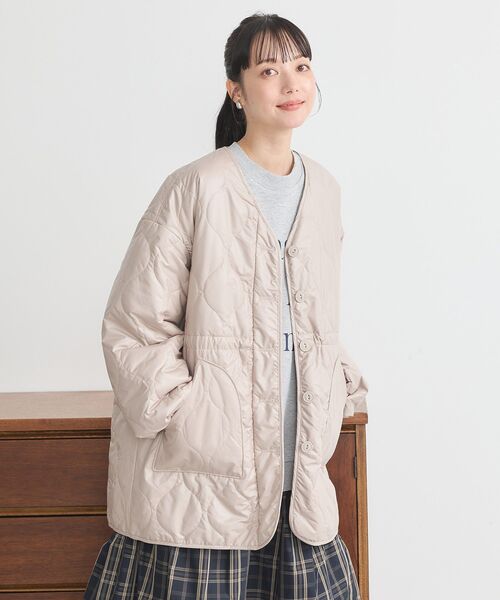 earth music&ecology（アースミュージックアンドエコロジー）の「キルティングハーフコート（ノーカラージャケット・レディース・アイボリー/ブラック/ベージュ・FREE）」の19枚目の写真