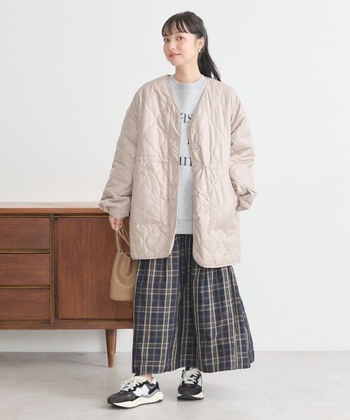 earth music&ecology（アースミュージックアンドエコロジー）の「キルティングハーフコート（ノーカラージャケット・レディース・アイボリー/ブラック/ベージュ・FREE）」の21枚目の写真