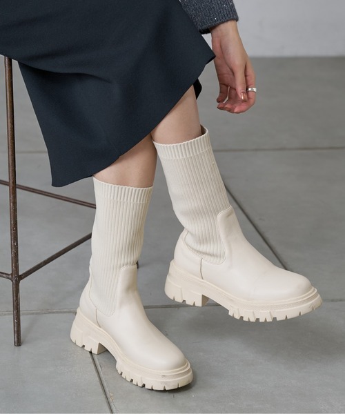 COLONY 2139（コロニートゥーワンスリーナイン）の「ニットミドルブーツ（ブーツ・レディース・ブラック/アイボリー・LARGE/MEDIUM）」の2枚目の写真